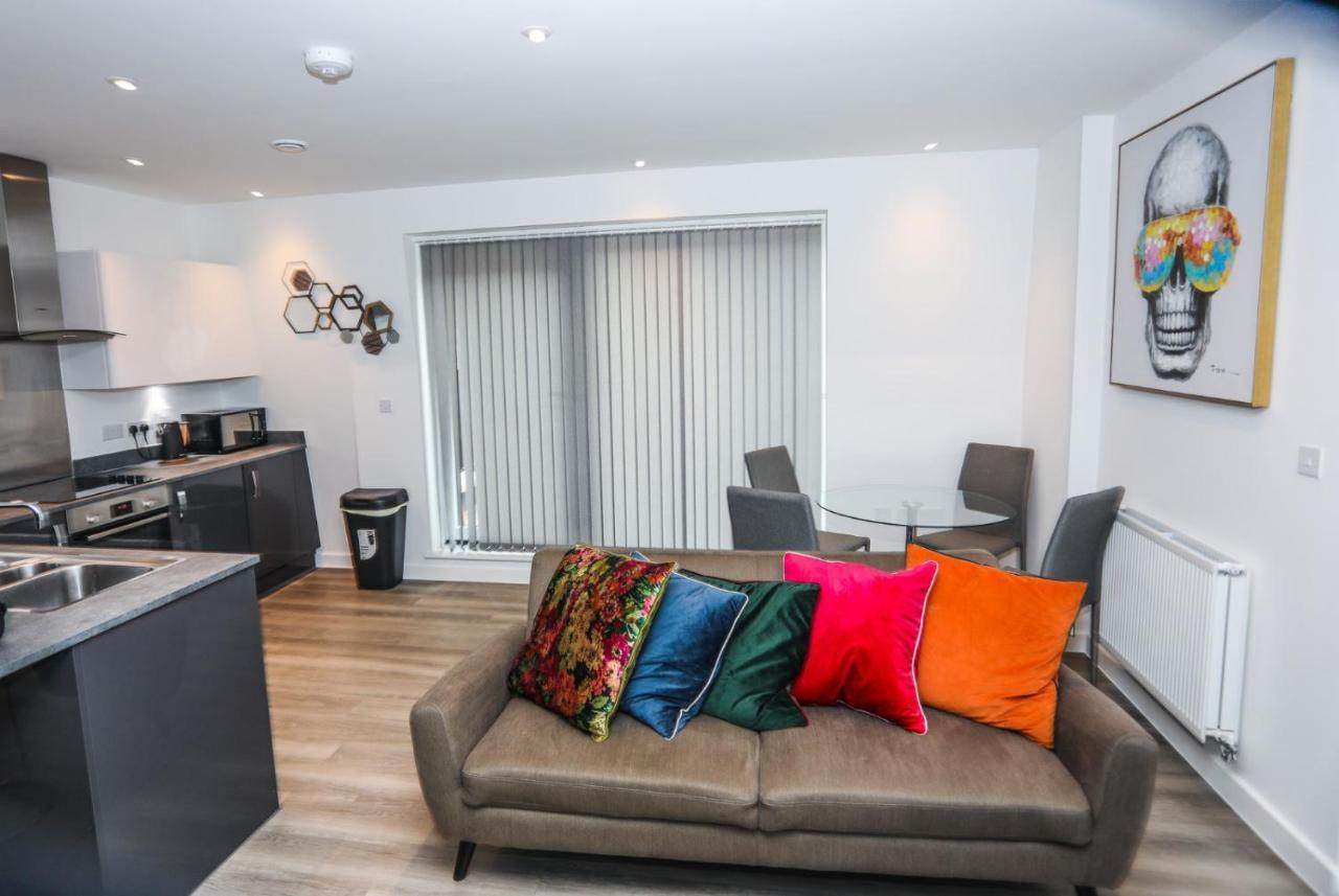 Lovely 2 Bed Apartment With Parking Londyn Zewnętrze zdjęcie