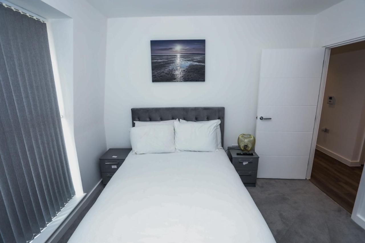 Lovely 2 Bed Apartment With Parking Londyn Zewnętrze zdjęcie