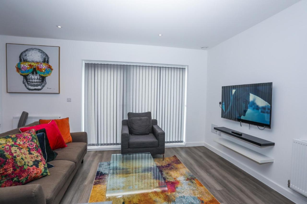 Lovely 2 Bed Apartment With Parking Londyn Zewnętrze zdjęcie